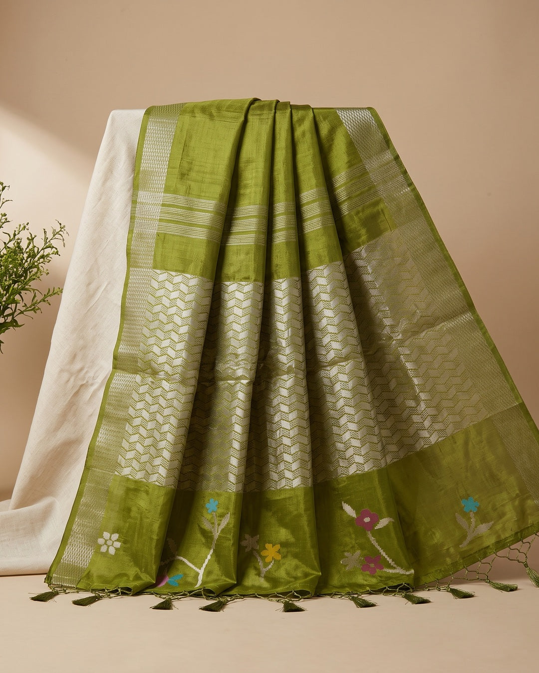 Aaranya Paper Silk saree pallu detail
